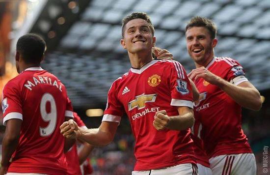 更为年青的 更为年青的